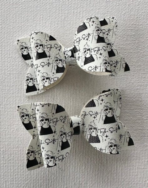 Taylor Black and White Pigtail Bow Pair