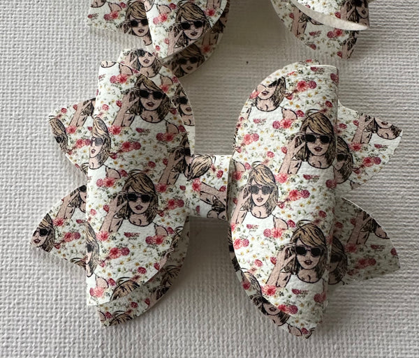 Taylor Bow Flowers