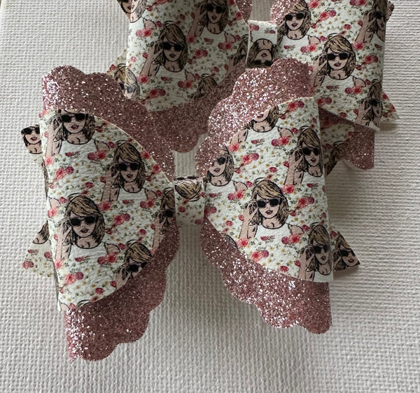 Taylor Flowers Bow with Pink Glitter