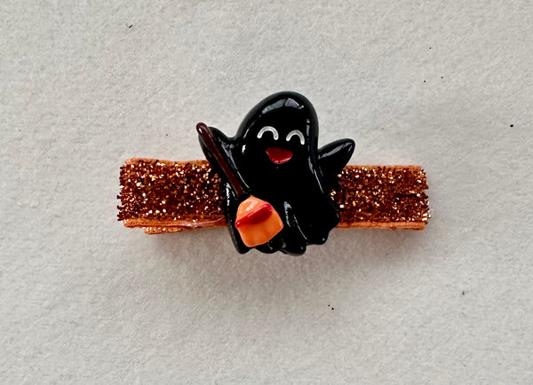 Halloween Bar Clip Ghost with Broomstick